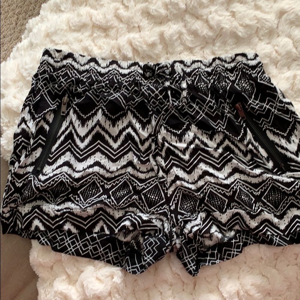 Patterned shorts